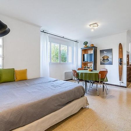 Le Marignan- Studio Plein Centre Кассі Екстер'єр фото