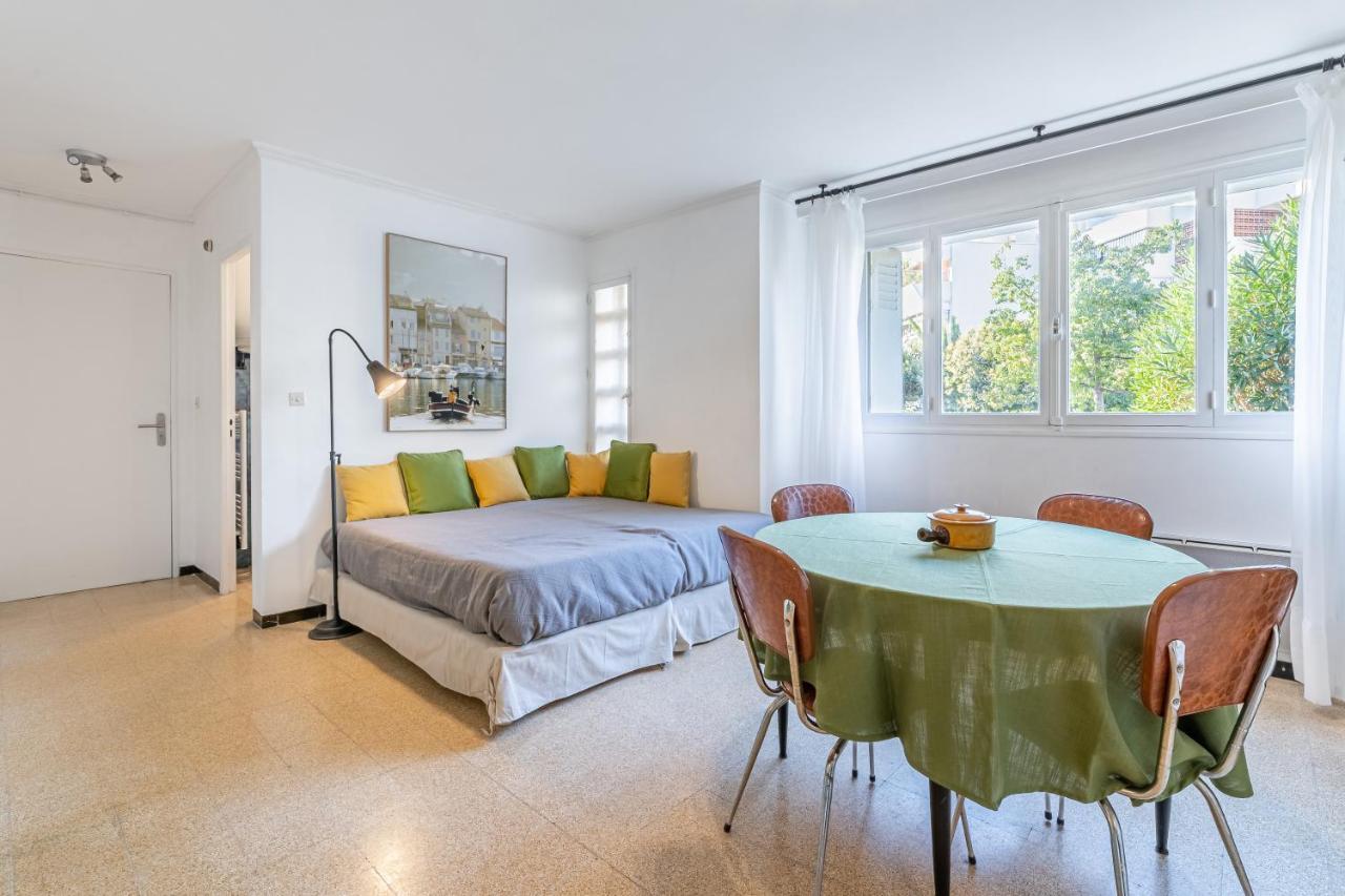 Le Marignan- Studio Plein Centre Кассі Екстер'єр фото
