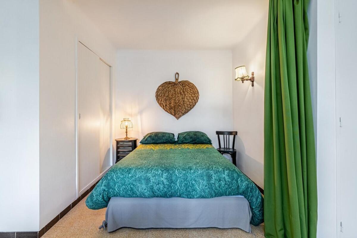 Le Marignan- Studio Plein Centre Кассі Екстер'єр фото