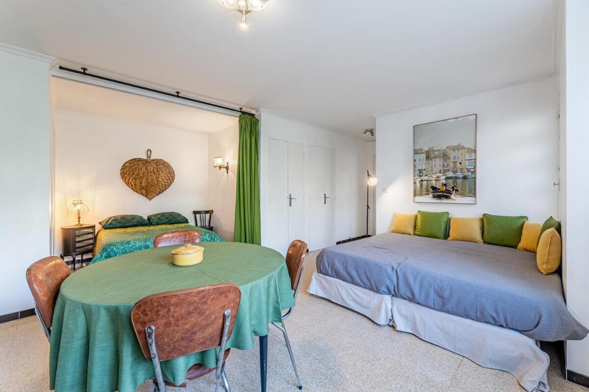 Le Marignan- Studio Plein Centre Кассі Екстер'єр фото